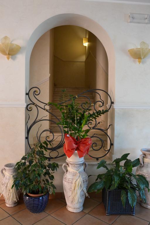 Villa Luigi Hotel & Restaurant Nuova Gestione Villa Rosa Di Martinsicuro المظهر الخارجي الصورة