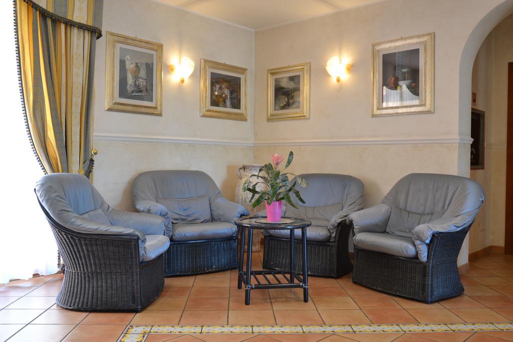 Villa Luigi Hotel & Restaurant Nuova Gestione Villa Rosa Di Martinsicuro المظهر الخارجي الصورة