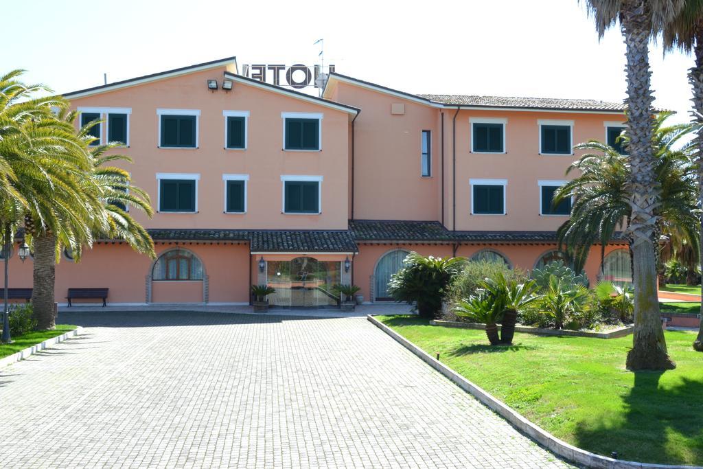 Villa Luigi Hotel & Restaurant Nuova Gestione Villa Rosa Di Martinsicuro المظهر الخارجي الصورة