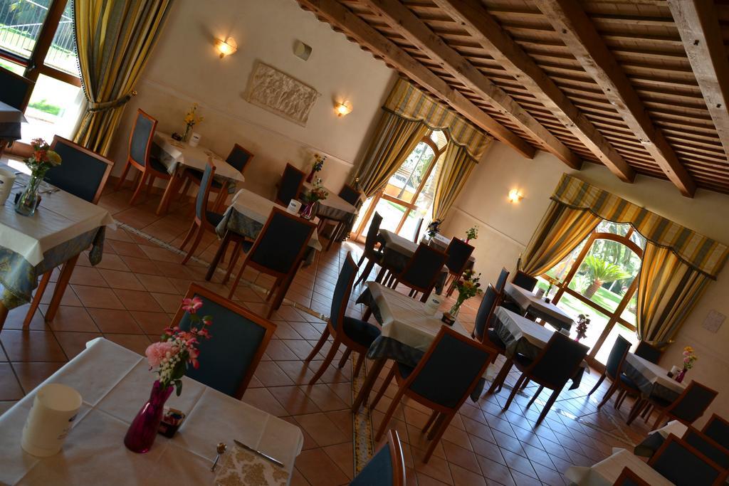 Villa Luigi Hotel & Restaurant Nuova Gestione Villa Rosa Di Martinsicuro المظهر الخارجي الصورة