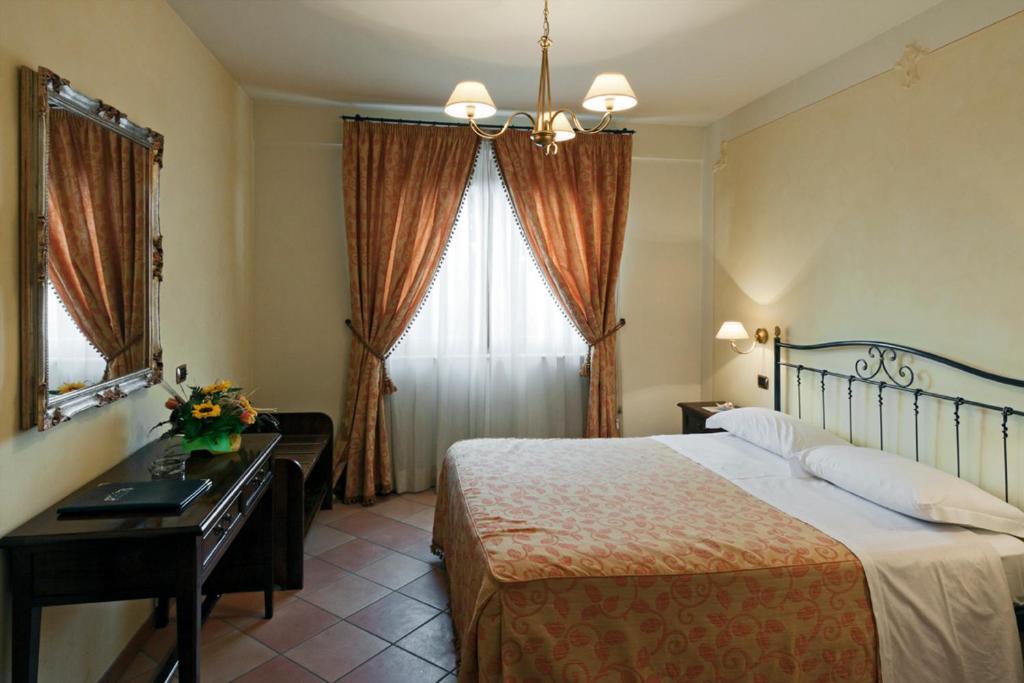 Villa Luigi Hotel & Restaurant Nuova Gestione Villa Rosa Di Martinsicuro الغرفة الصورة