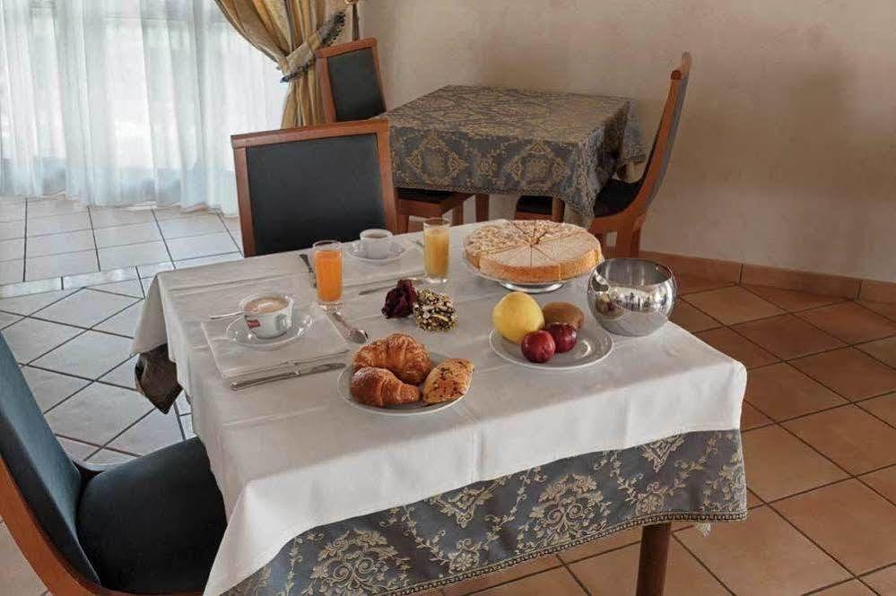 Villa Luigi Hotel & Restaurant Nuova Gestione Villa Rosa Di Martinsicuro المظهر الخارجي الصورة